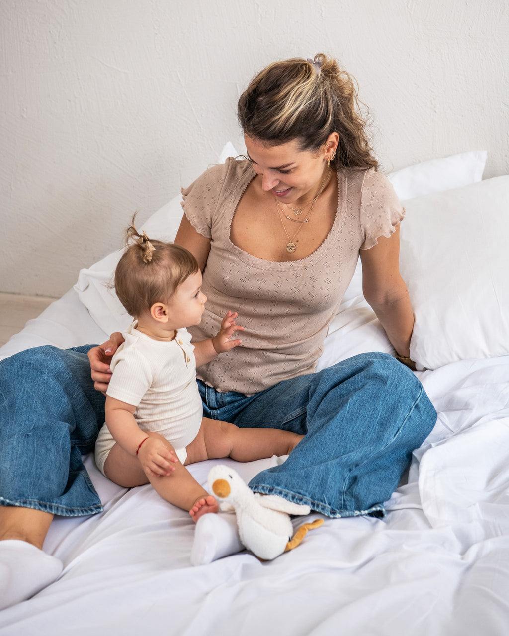 Ribbed body with short sleeves - cream