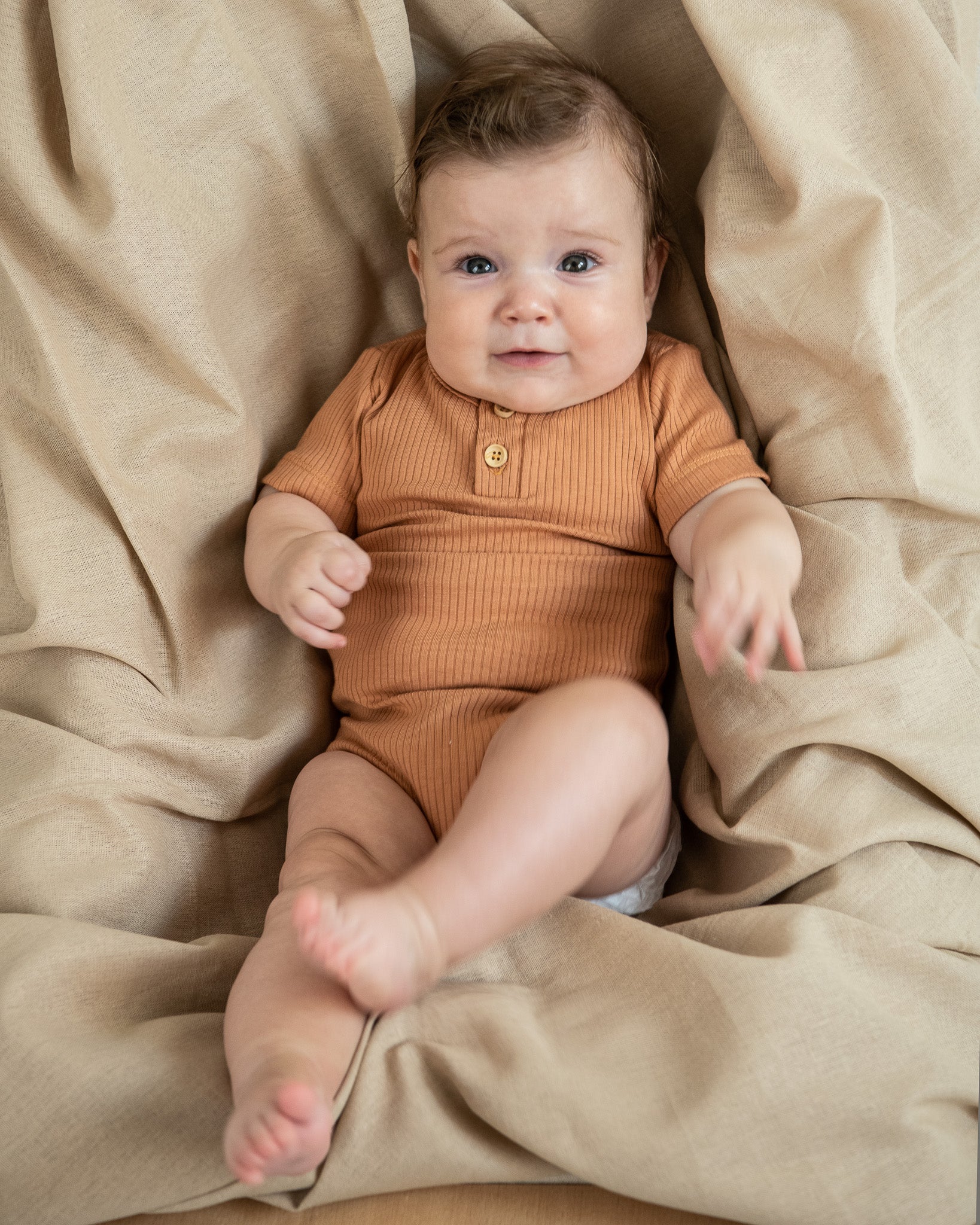 Ribbed body with short sleeves - peach