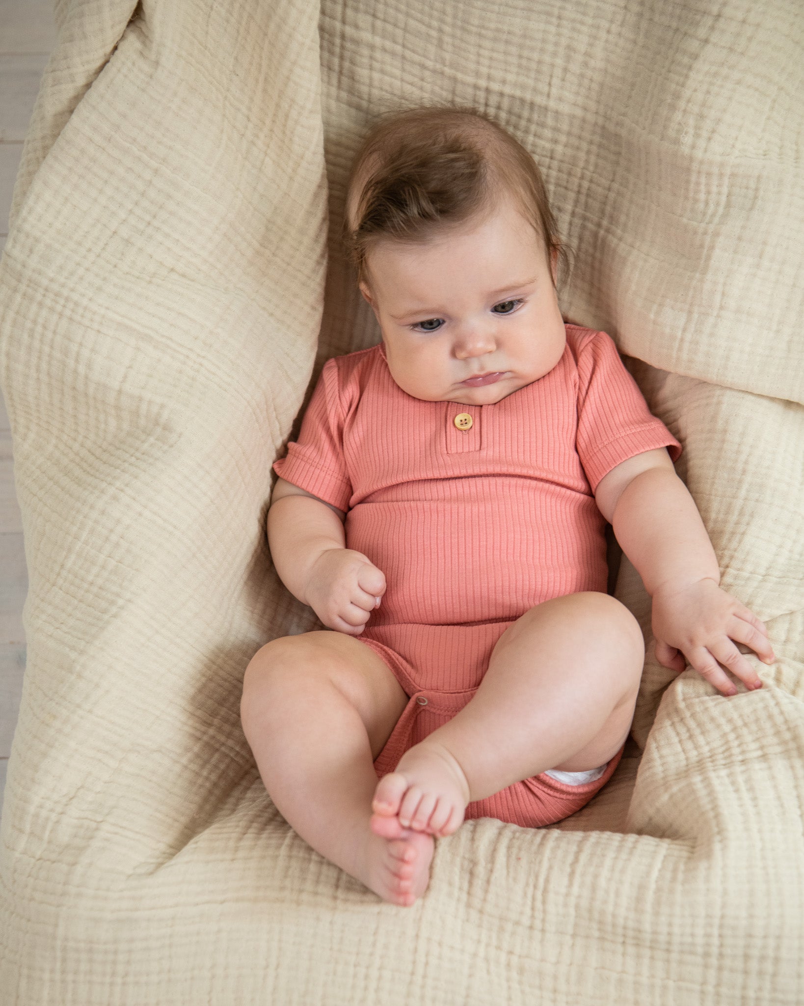 Ribbed body with short sleeves - salmon