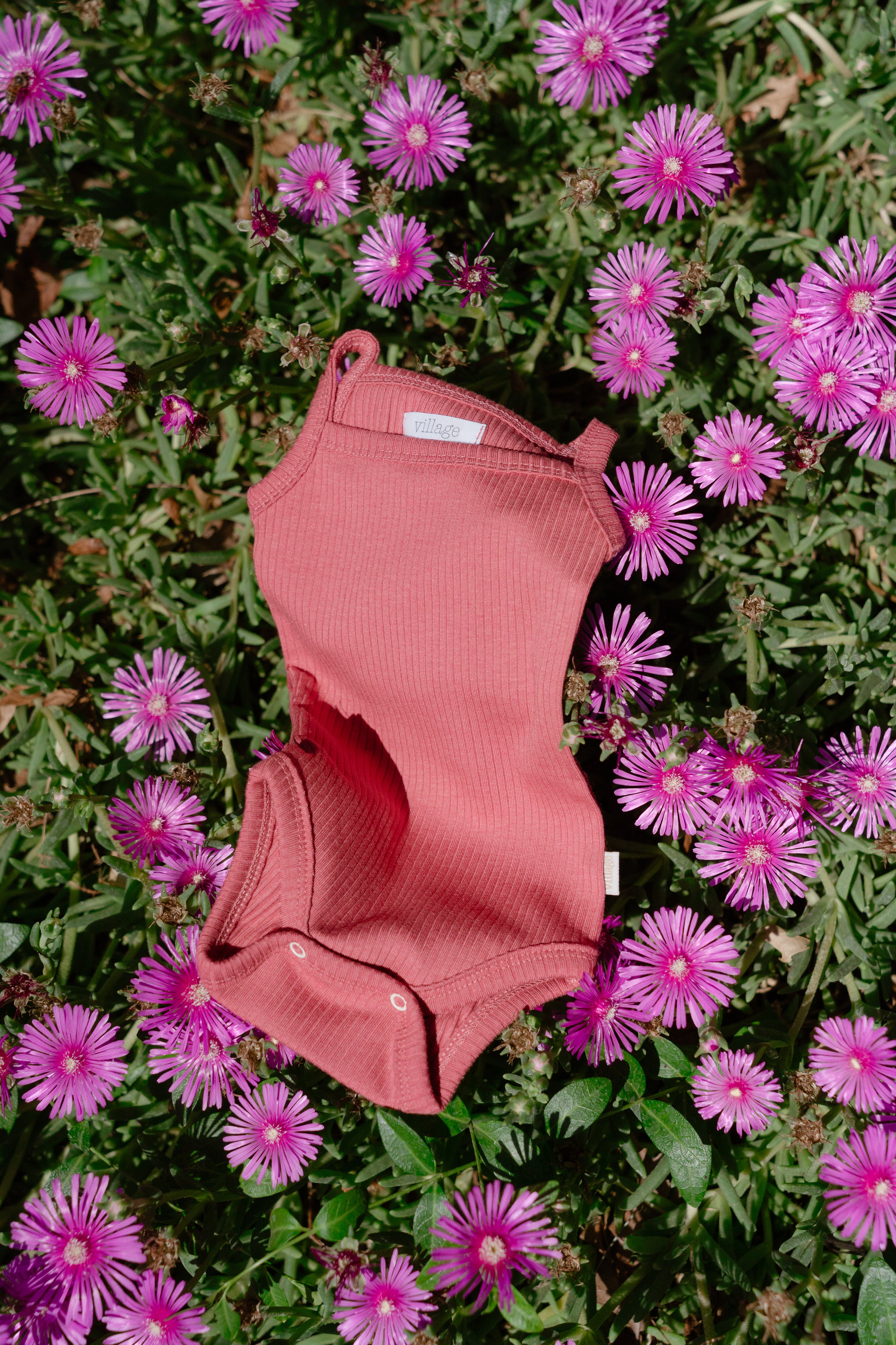 Rebrasti bodi na bretele- malina