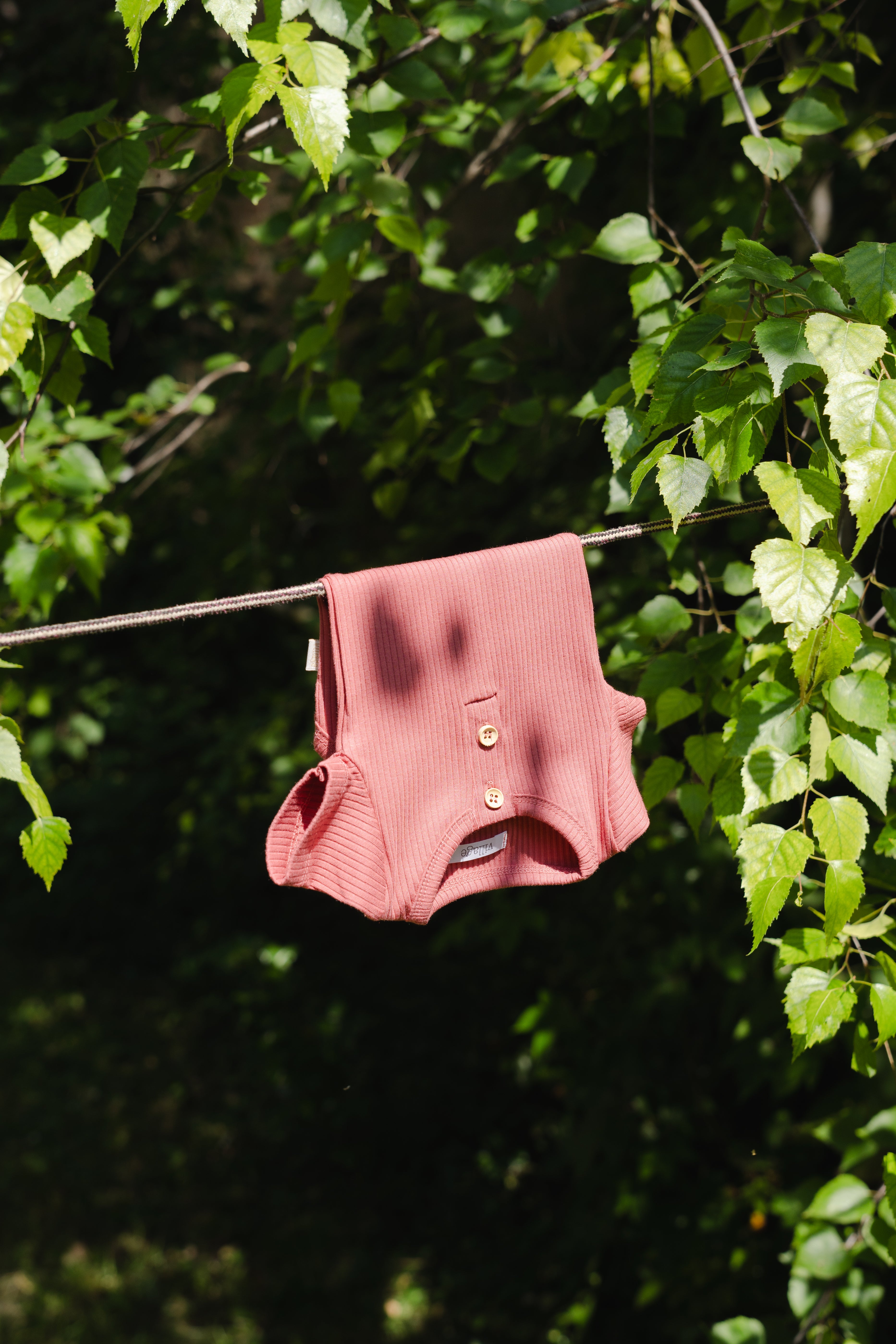 Rebrasti bodi kratkih rukava - malina