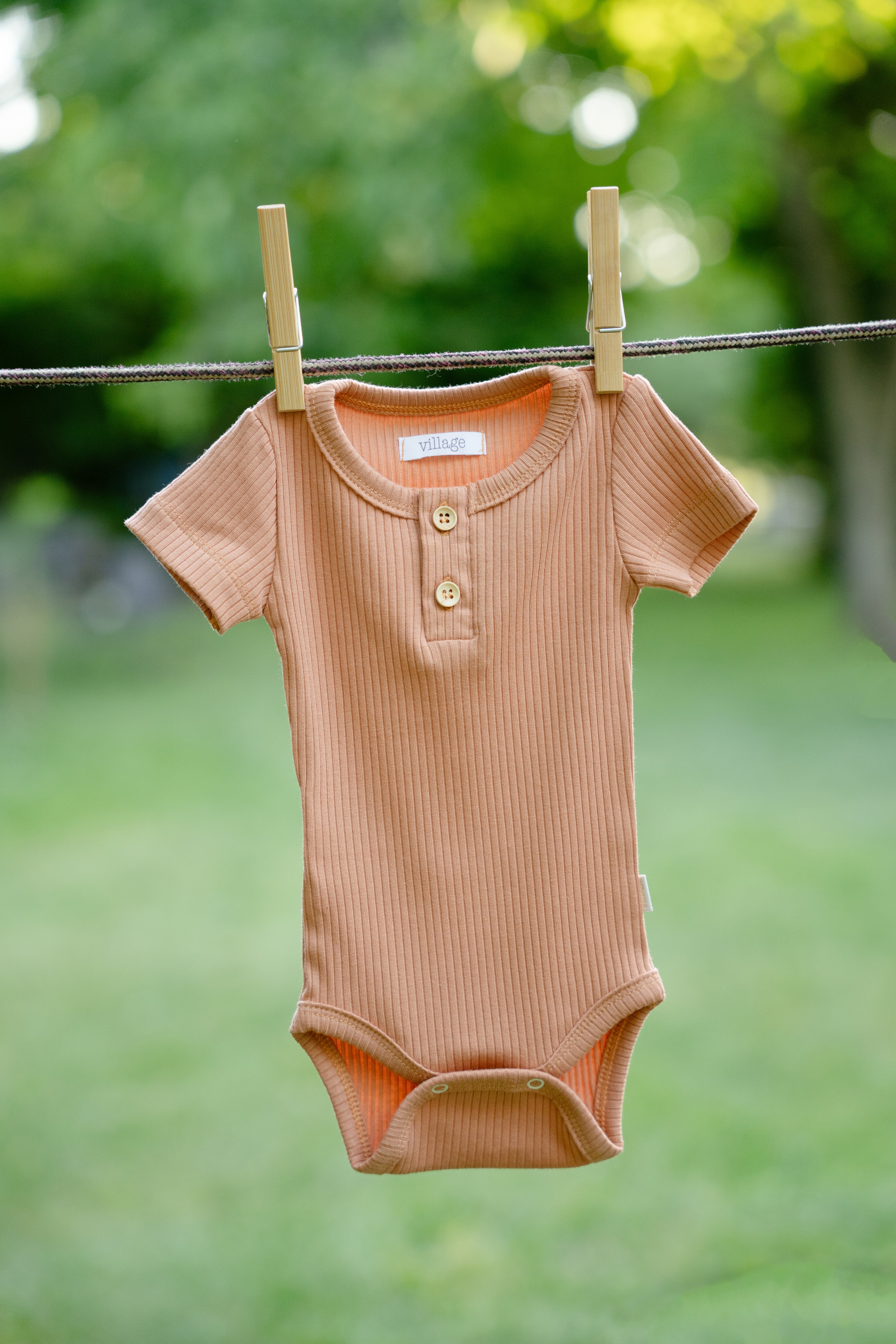 Ribbed body with short sleeves - peach