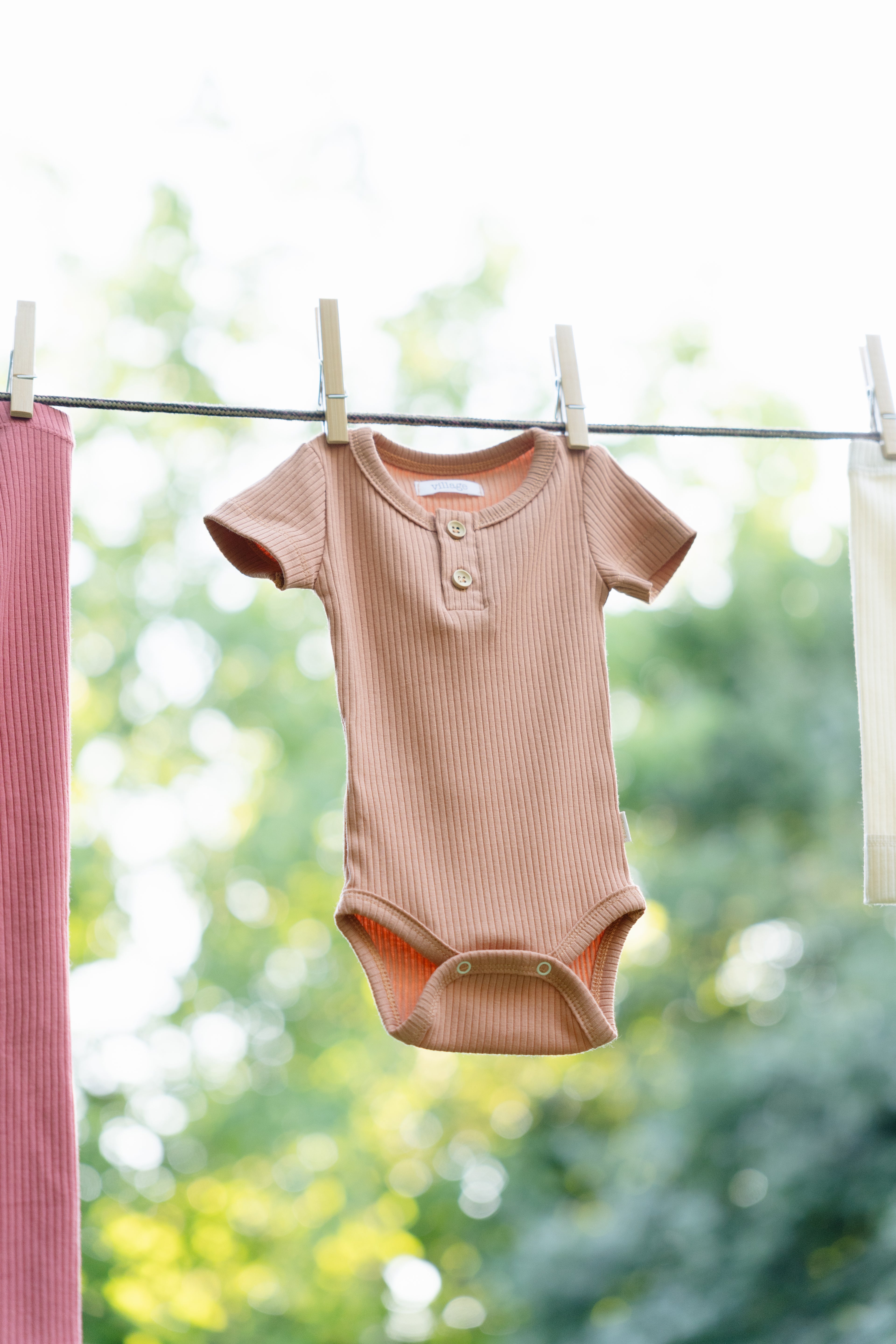 Ribbed body with short sleeves - peach