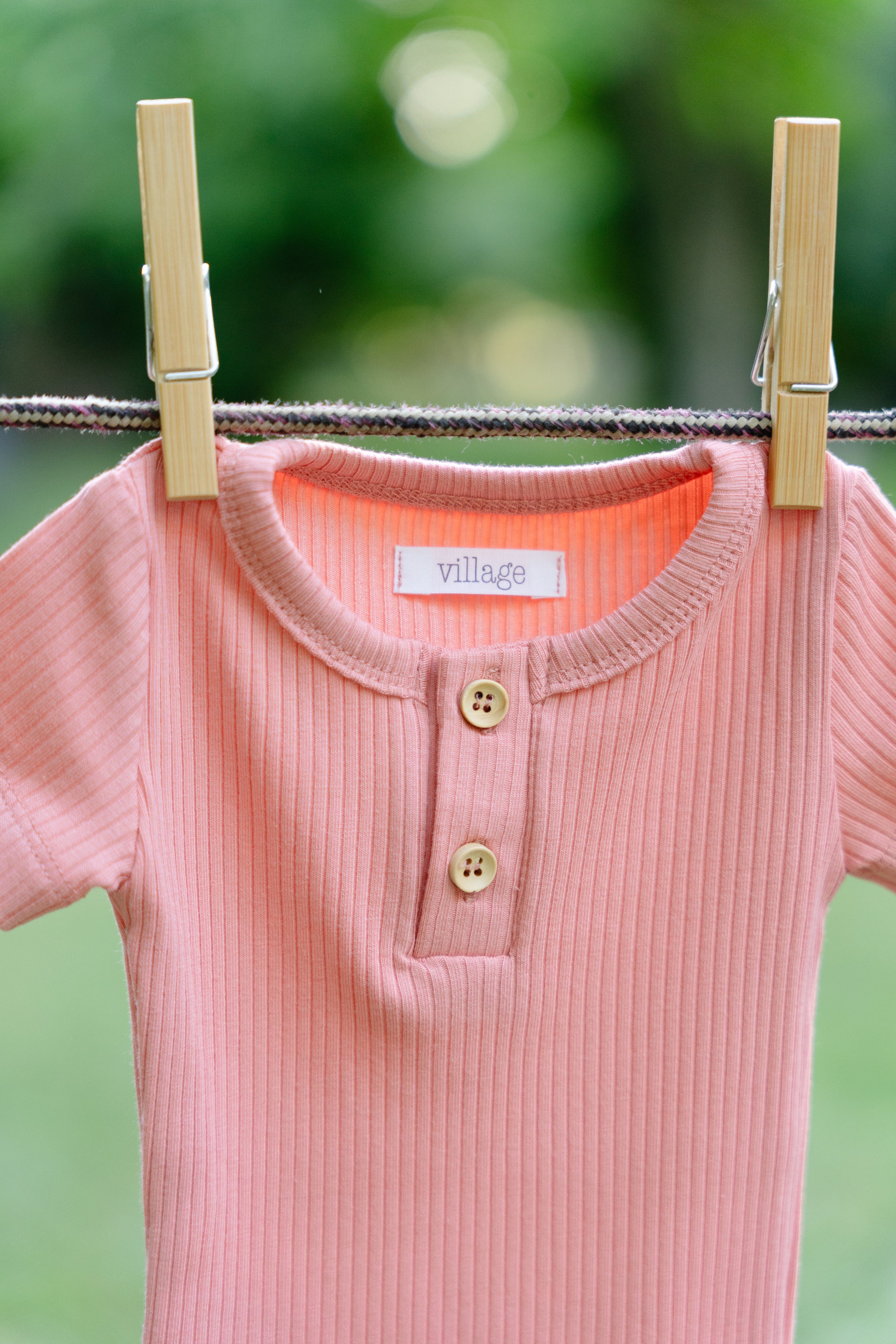 Ribbed body with short sleeves - salmon